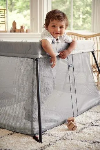 BabyBjorn Travel Crib Light