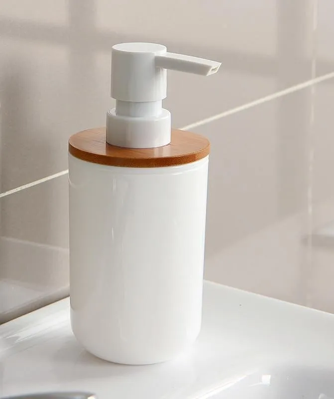 Elegant Bathroom Accessories Holder