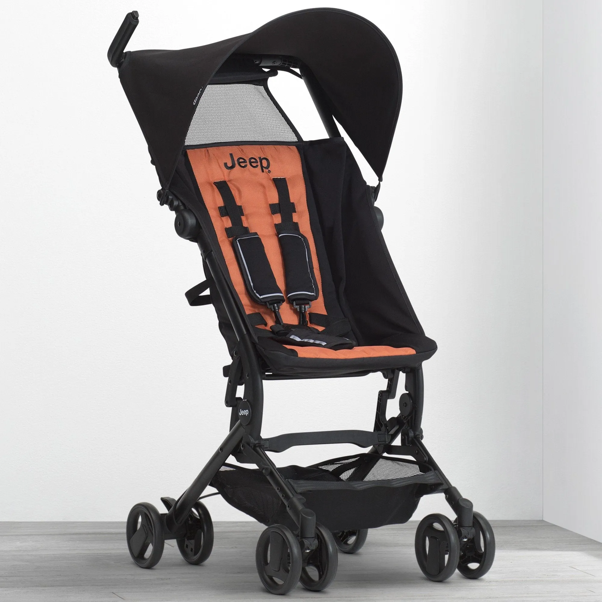 Jeep® Clutch Plus Travel Stroller with Reclining Seat